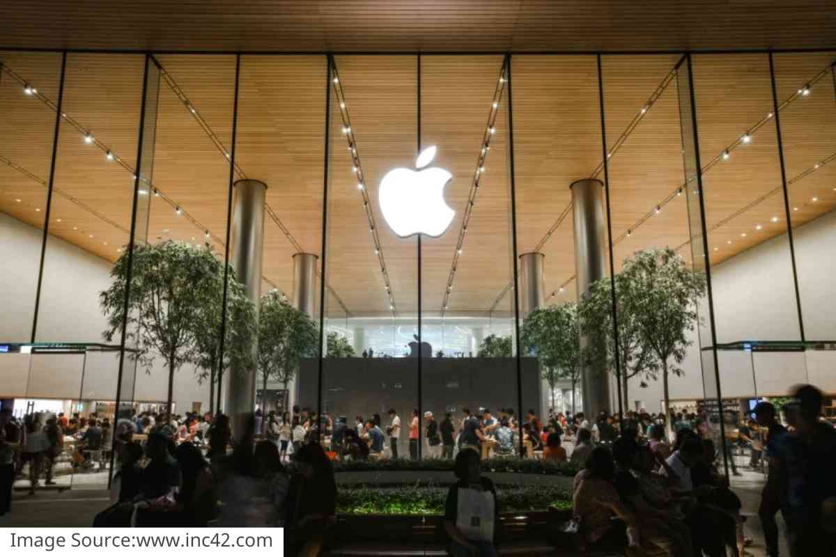 India First Apple Store Mumbai