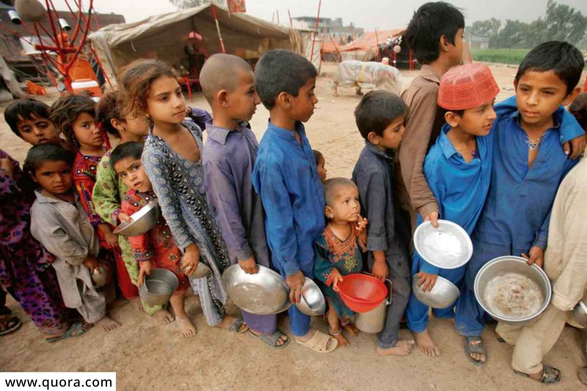 दारिद्र्य निर्मूलन योजना 2022 - गरिबांसाठी सरकारी योजना काय आहेत?