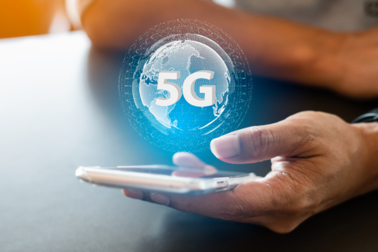 नवीन 5G स्मार्टफोन घ्यायचायं, मग ही माहिती खास तुमच्यासाठी!