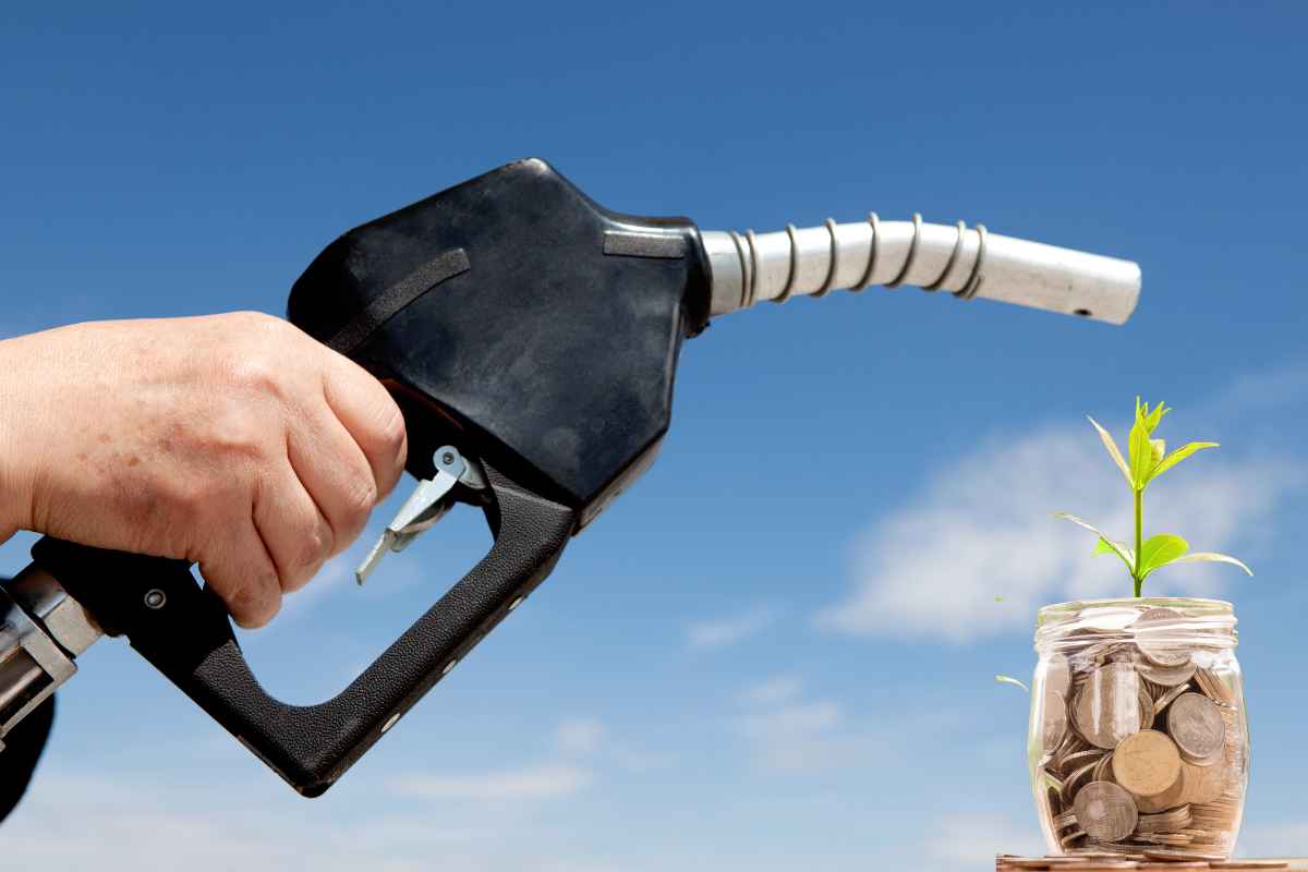 Electric Vehicle: इलेक्ट्रीक वाहन खरेदीवर मिळवा टॅक्सवर मोठी सूट!