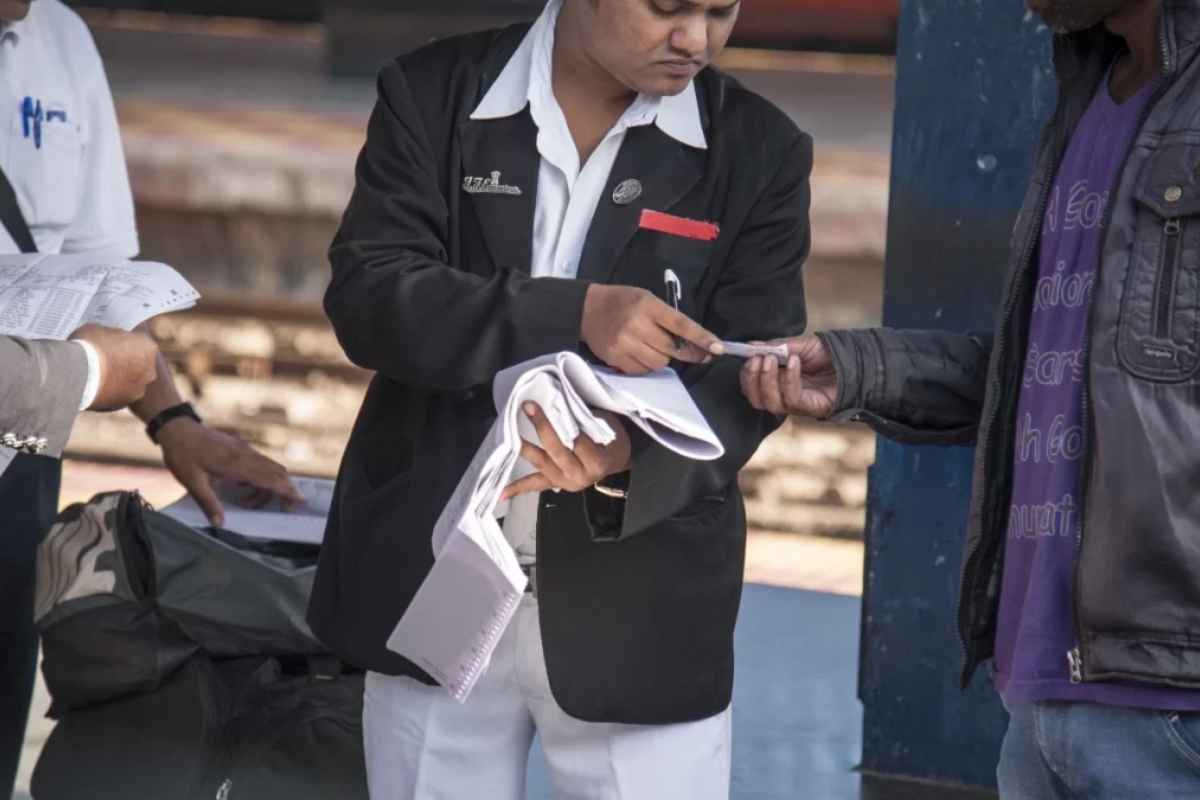 ction against ticketless passengers of Pune Railway