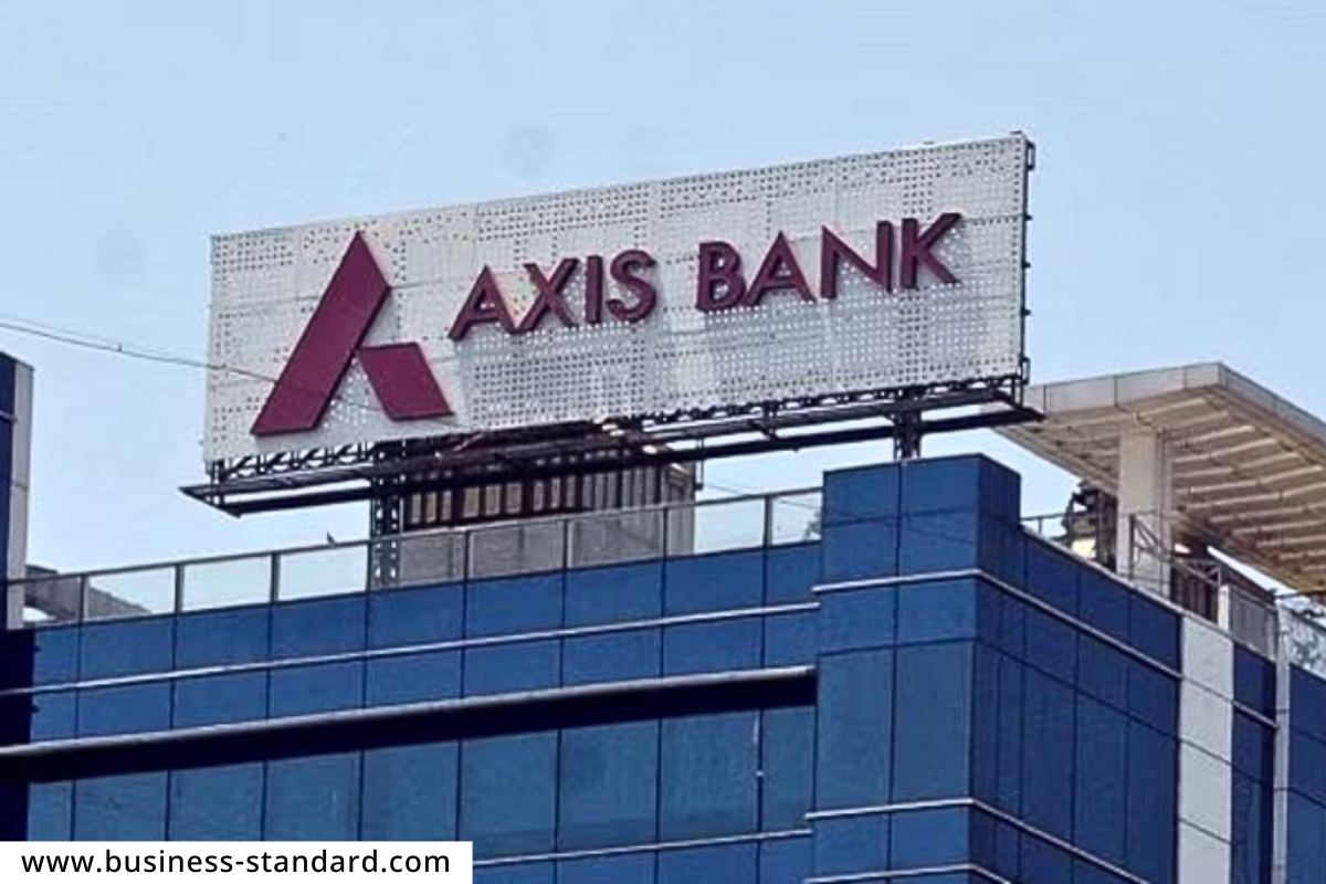 RBI Innovation Hub: ग्राहकांसाठी आनंदाची बातमी! अॅक्सिस बँकेने सुलभ लोनसाठी लाँच केले दोन प्रोडक्ट, वाचा सविस्तर