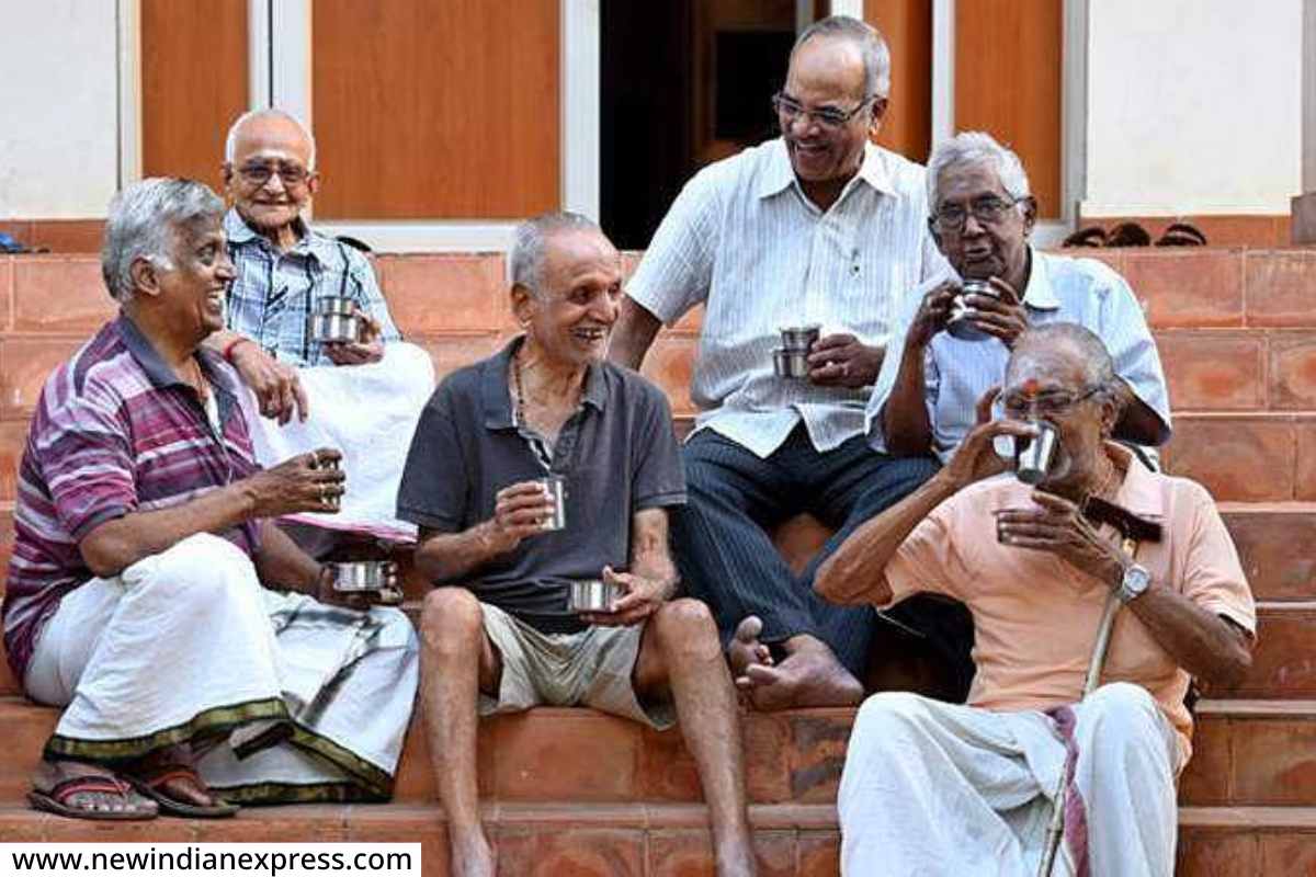 World Senior Citizen’s Day: 'या' पाच सरकारी योजना आहेत ज्येष्ठ नागरिकांसाठी, वाचा सविस्तर