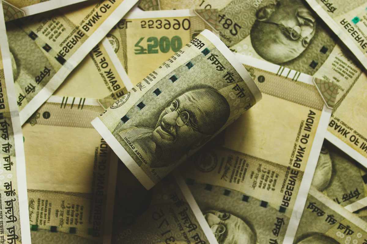 2020-21 मध्ये भारतीयांकडून 23 हजार कोटी रुपये दान; मध्यमवर्गीयांकडून सर्वाधिक मदतीचा ओघ!