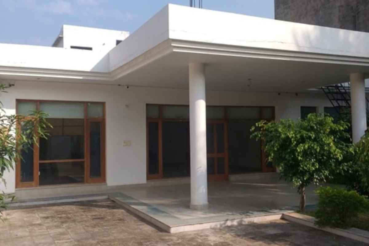 Bollywood celebrities Property