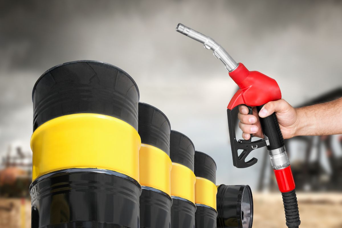 Crude Oil Price Fall, Petrol rate , Diesel Price Today, Oil Marketing Companies, Tax of Petrol