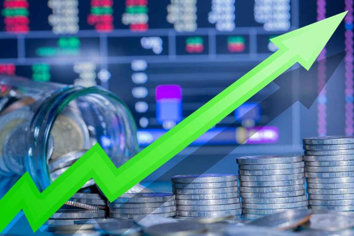 Dividend : देशातल्या 317 कंपन्यांनी गुंतवणूकदारांना केलं मालामाल, वर्षभरात दिला तब्बल 3.26 लाख कोटींचा लाभांश