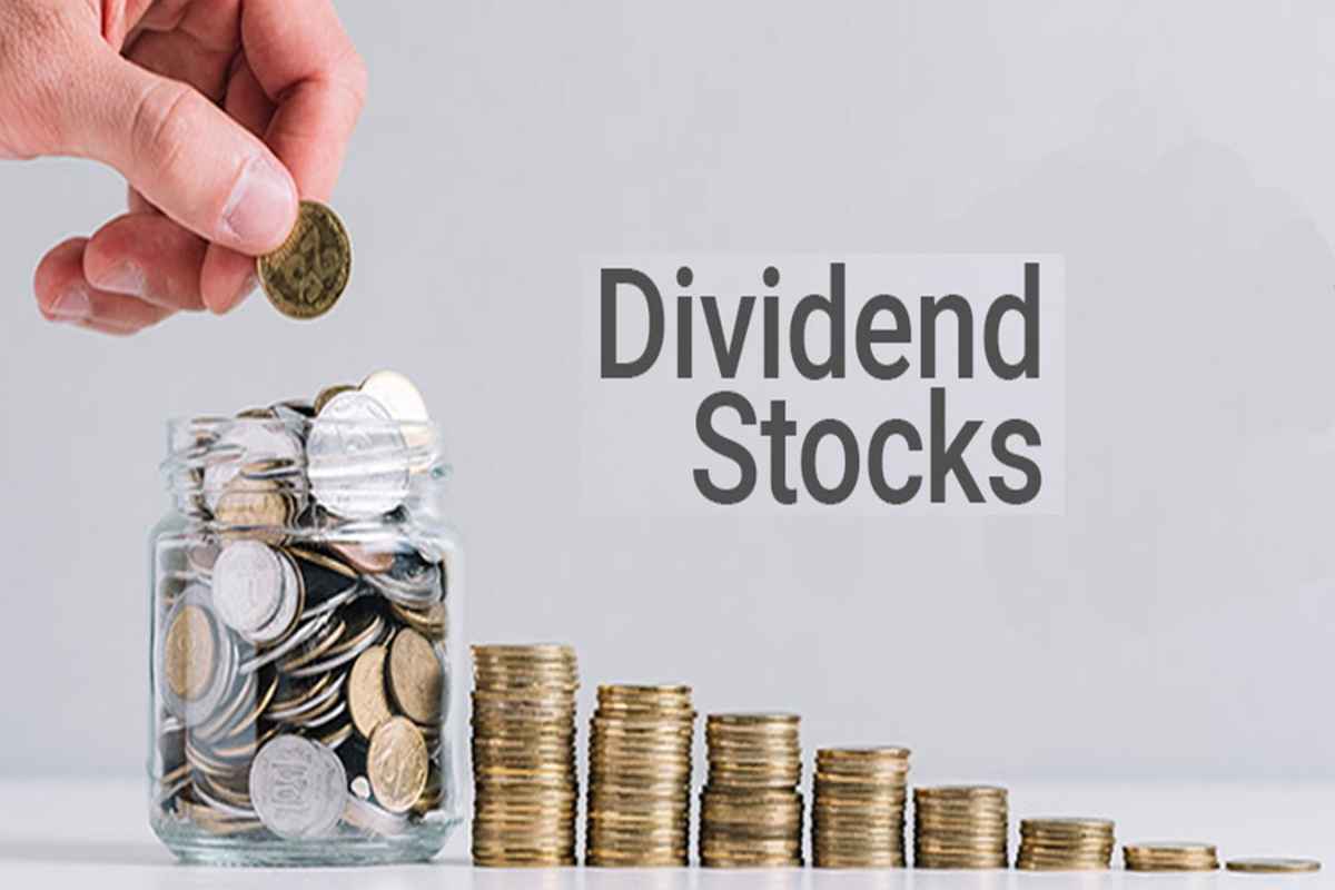 Dividend Stocks : 'या' 3 कंपन्या देतायत 110 टक्क्यांपर्यंत लाभांश, स्टॉकनं वर्षभरात दिलाय 100 टक्क्यांपर्यंत परतावा!