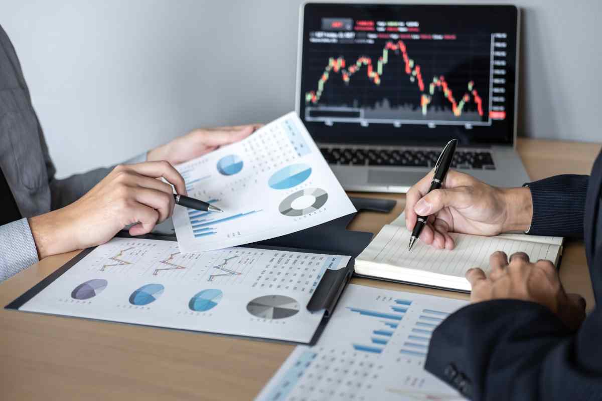 ElSS Investment : ईएलएसएसमध्ये गुंतवणूक करताय? कोणता पर्याय निवडाल? जाणून घ्या तज्ज्ञांची मतं