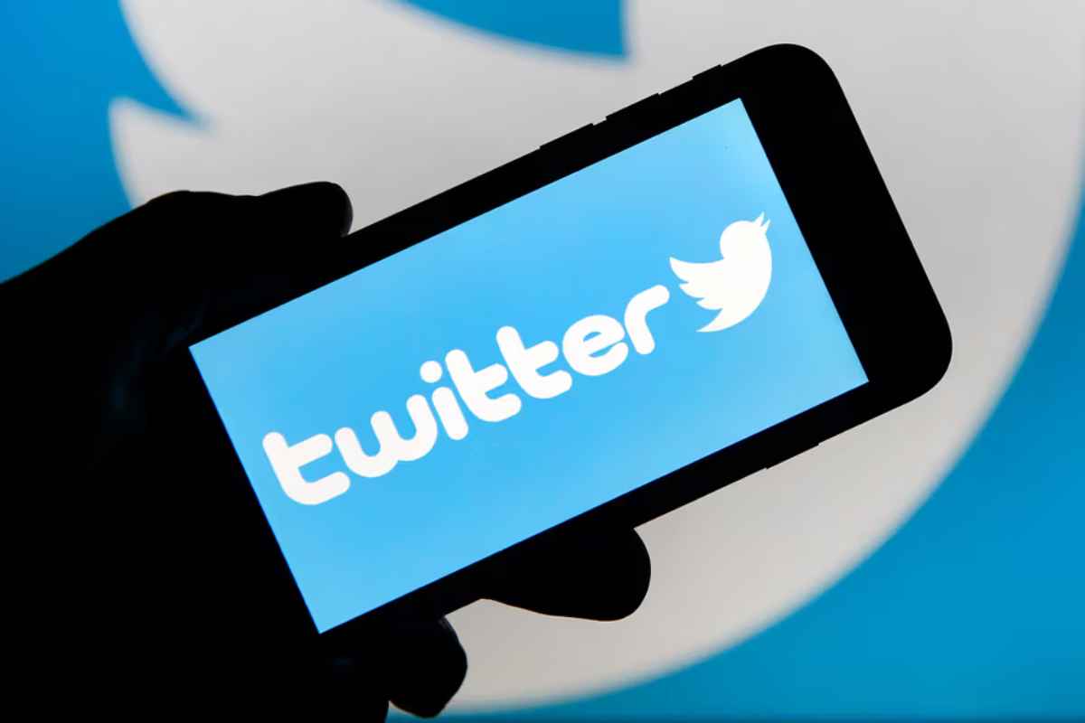 Fidelity report on Twitter : ट्विटरचं मूल्य आता केवळ 33 टक्के, 7 महिन्यात 29 बिलियन डॉलरची घसरण