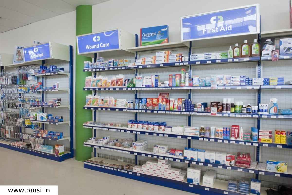 Generic Medicine stores : महाराष्ट्रातील सार्वजनिक रुग्णालयात सुरु होणार जेनेरिक मेडिकल; स्वस्तात मिळणार औषधे