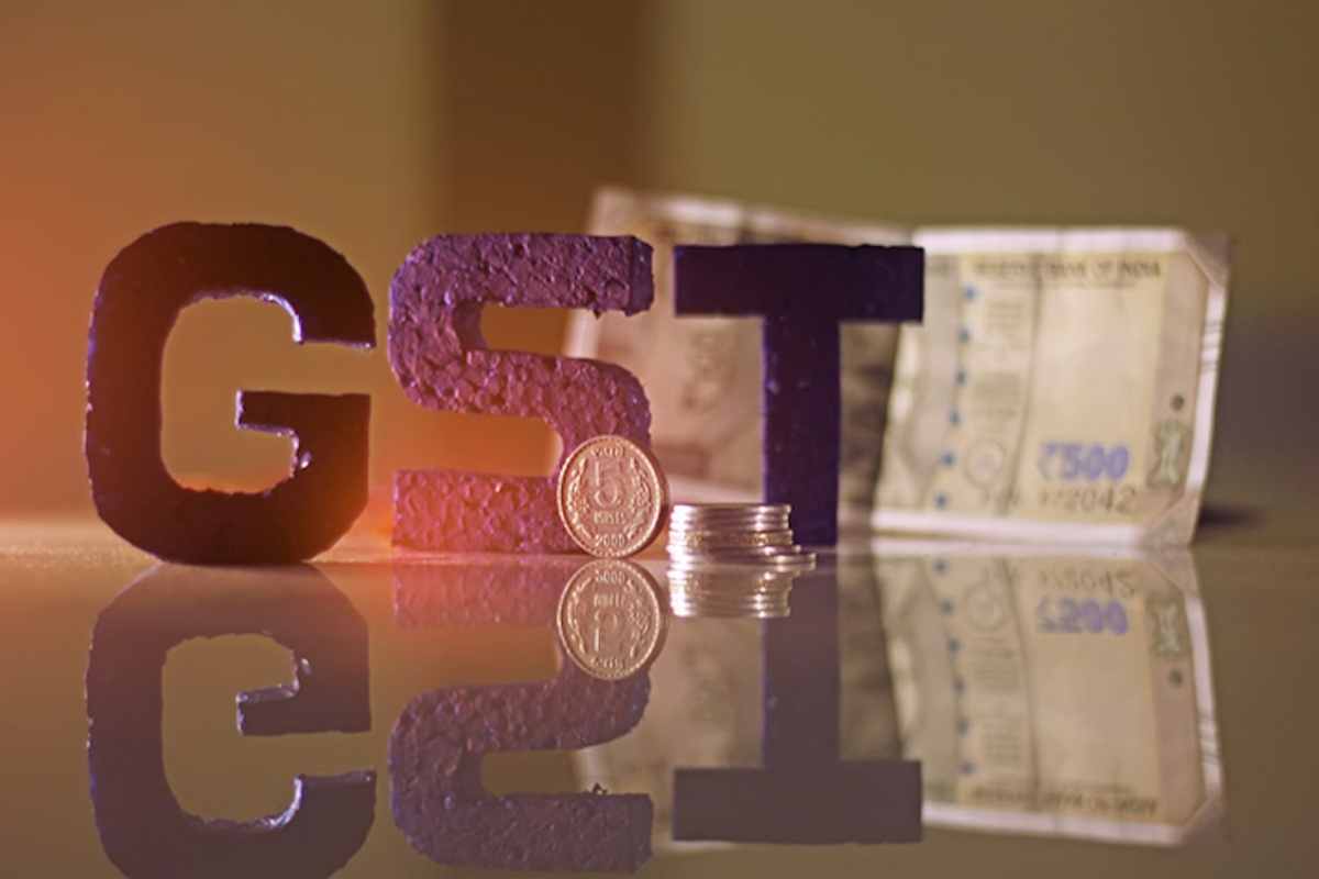 GST 6 years: जीएसटीमुळे किती नफा, किती तोटा? सरकारी तिजोरीत जमा होते महिन्याला 1 लाख कोटींहून अधिक रक्कम