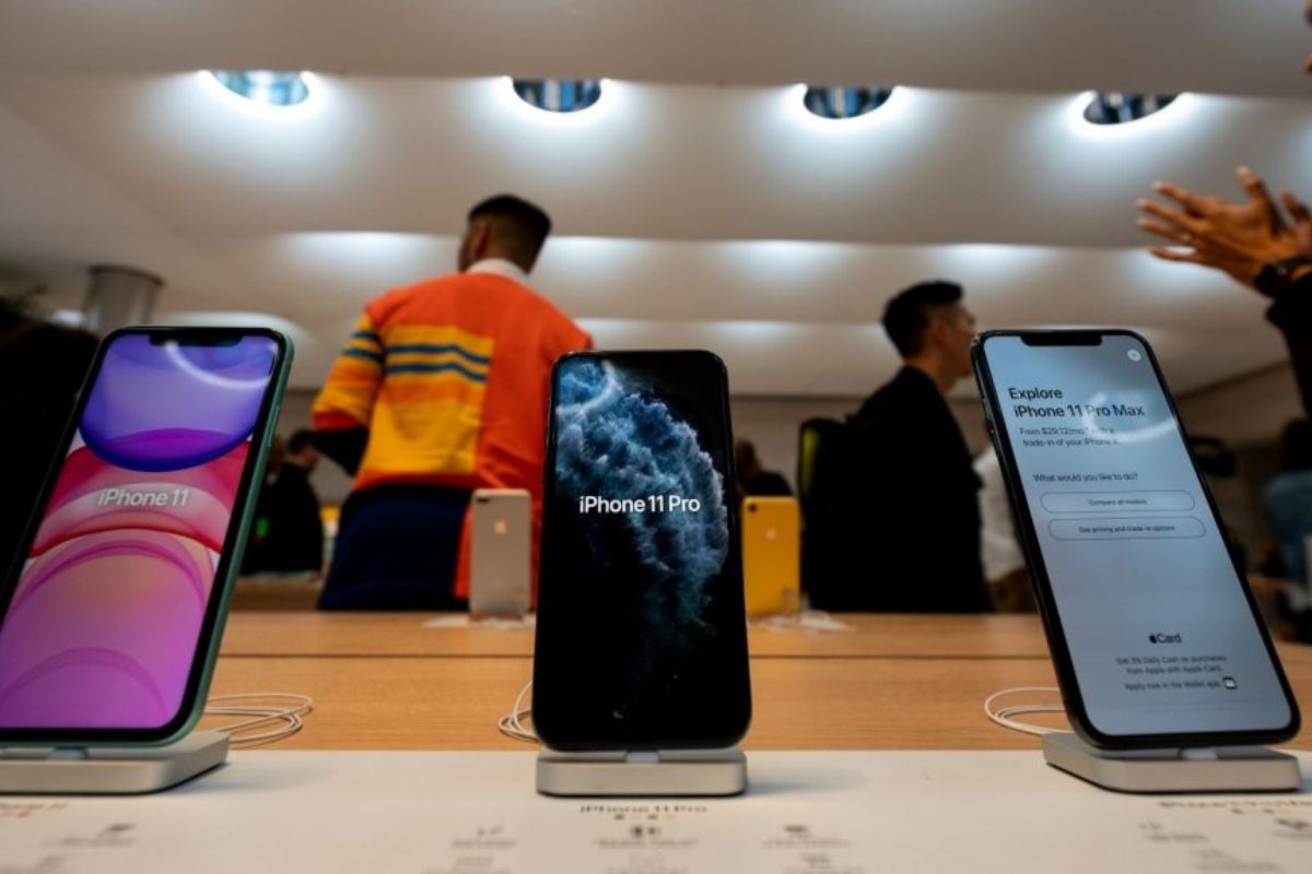 apple mobile export from india