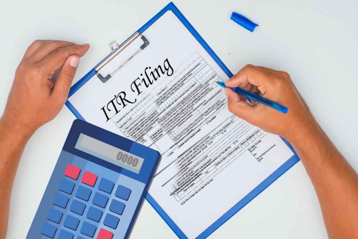 What is AIS?: एआयएस म्हणजे काय? आयकर नोटिशीपासून कसं करतं संरक्षण?