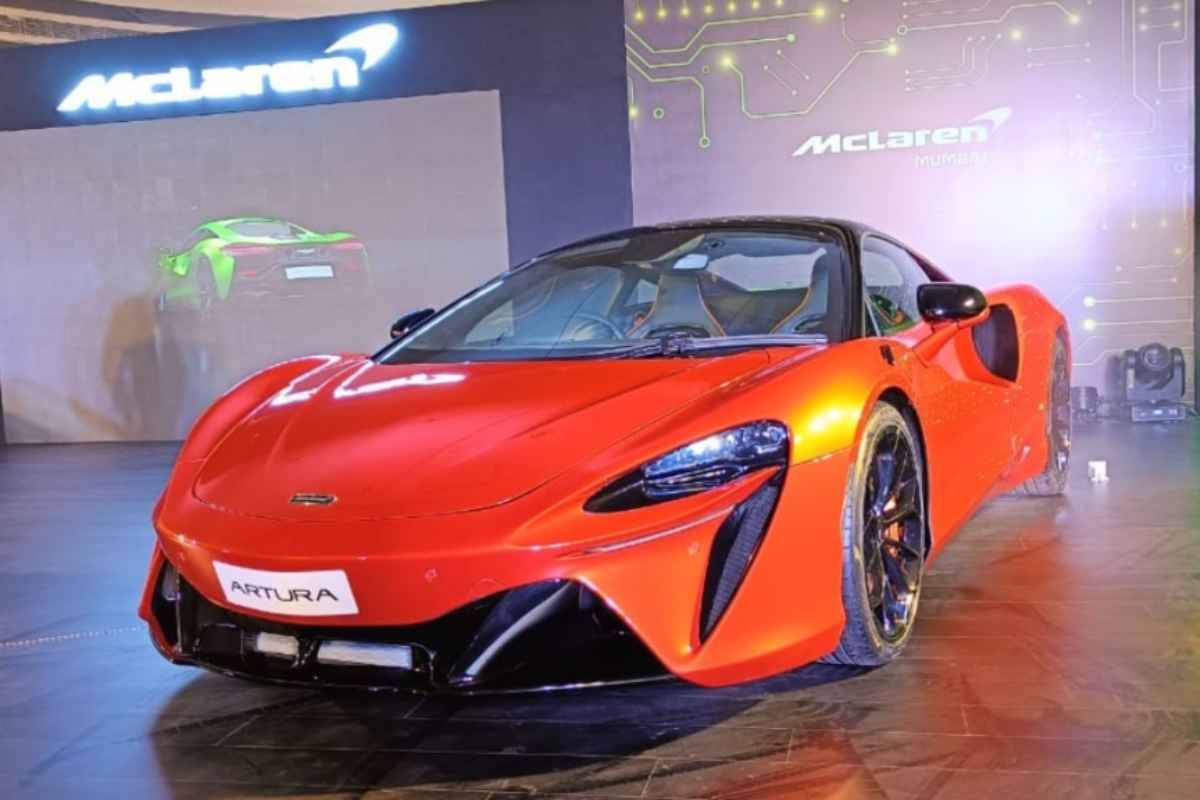 McLaren Launches Artura