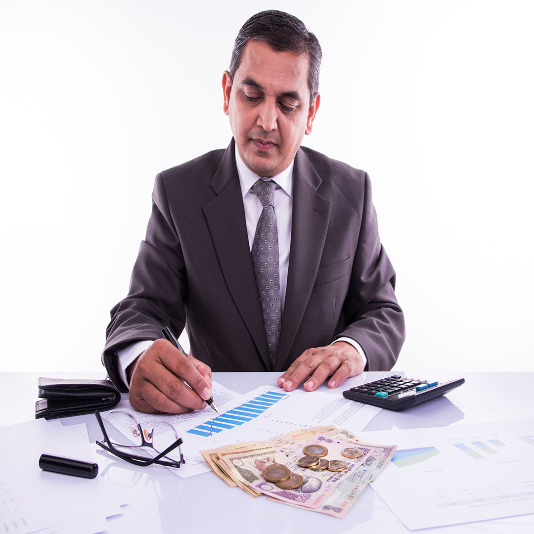 कर्जाचे हप्ते चुकल्यास बँक  काय कारवाई करते?