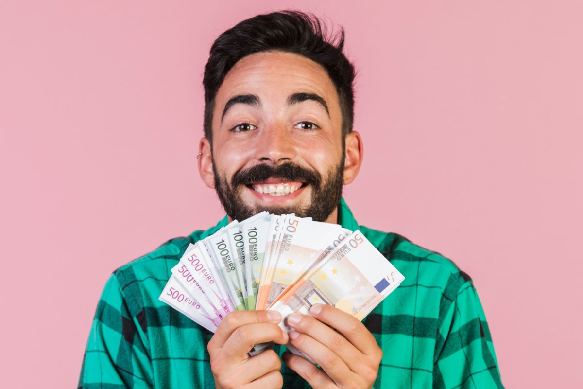 Ladka Bhau Yojana Online Apply 2024