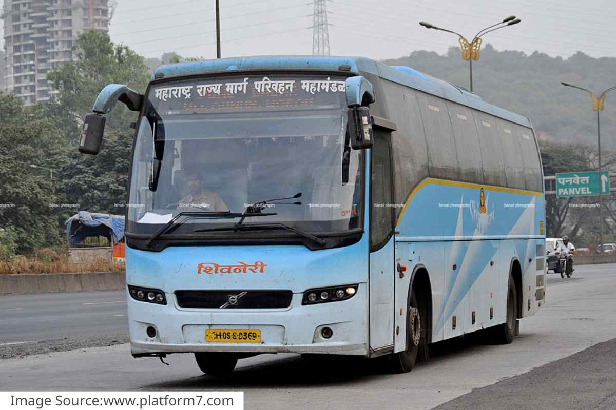Mumbai Pune Shivneri Bus