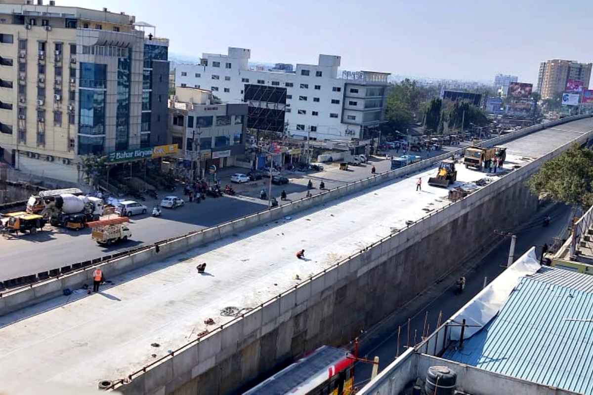 Mumbai unused road : वर्षभरानंतरही मुंबईतला रस्ता वापराविना पडून, 11 कोटी रुपयांचा चुराडा