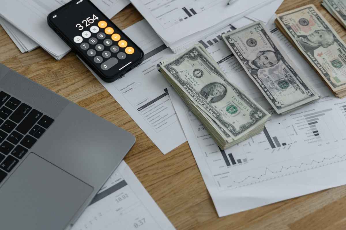 FII Sold Shares Worth Rs.2950 Crore