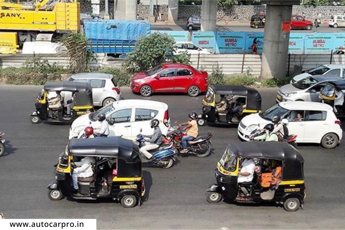 Passenger vehicle sales : भारतात प्रवासी वाहनांच्या विक्रीत वाढ; ऑगस्टमध्ये गाठली सर्वोच्च पातळी