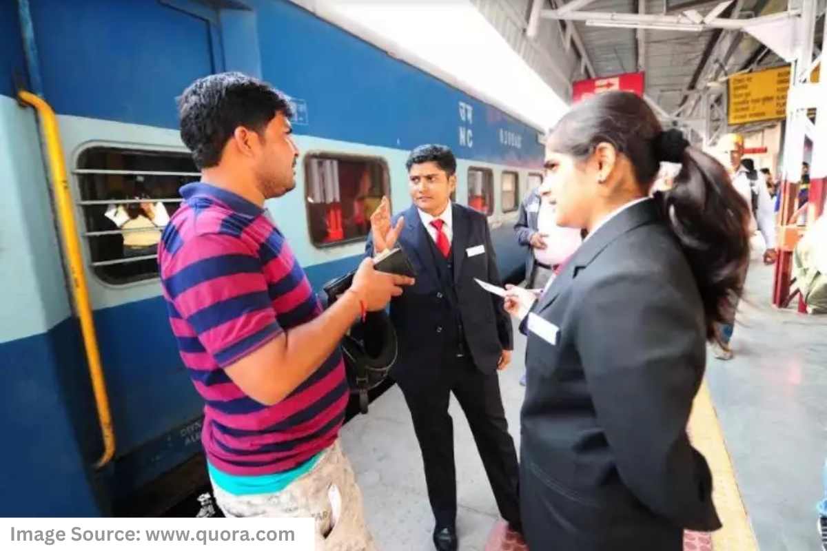 Pune Railway Station Without ticket Penalty  collection