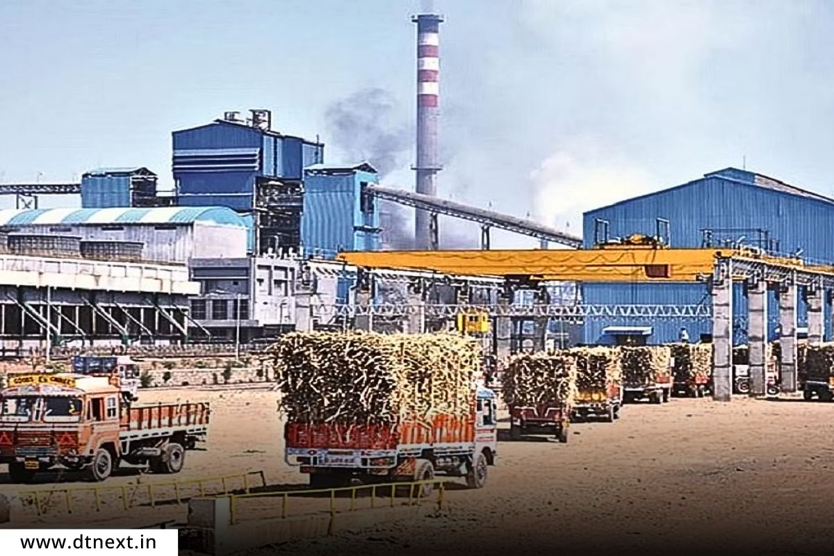 Pending FRP : 86 साखर कारखान्यांनी शेतकऱ्यांची 817 कोटींची ऊसबिले थकवली;  साखर आयुक्तालयाकडून जप्तीचा इशारा