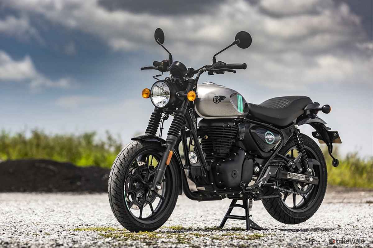 Royal Enfield Price Hike : रॉयल एनफिल्डची हंटर झाली महाग, व्हेरिएंट आणि किंमत काय?