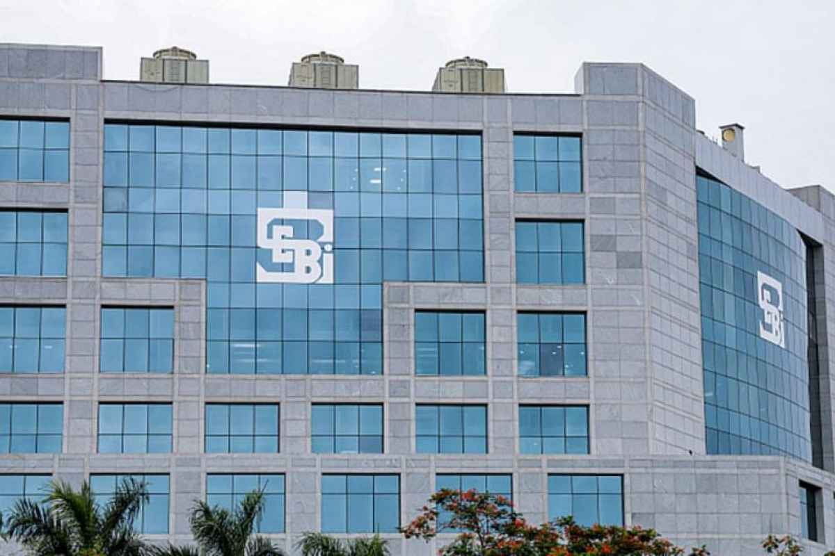 SEBI Penalty : सेबीचा कारवाई, 'या' कंपनीच्या संचालकाला ठोठावला तब्बल 15 लाखांचा दंड