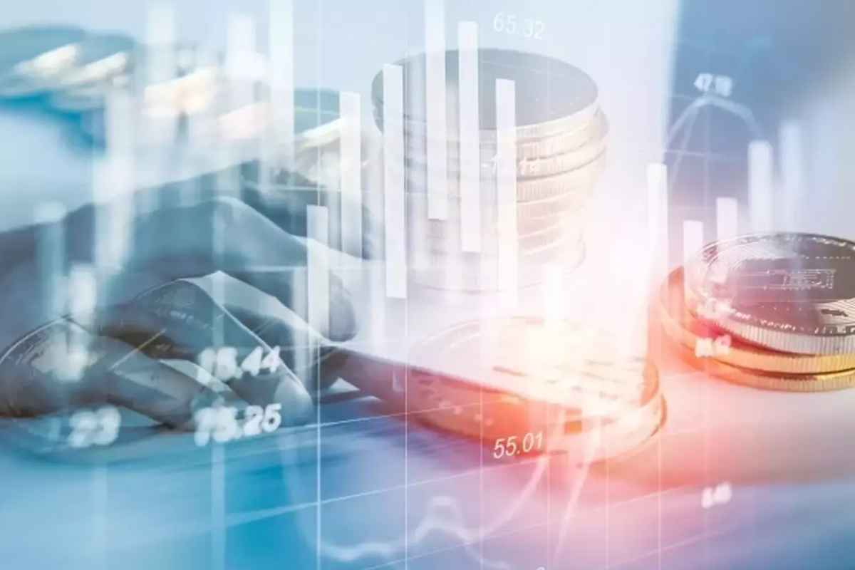 Small Cap Funds investment: इक्विटी फंडातली गुंतवणूक मे महिन्यात निम्म्यावर, 'स्मॉल कॅप'कडे गुंतवणूकदारांचा ओघ