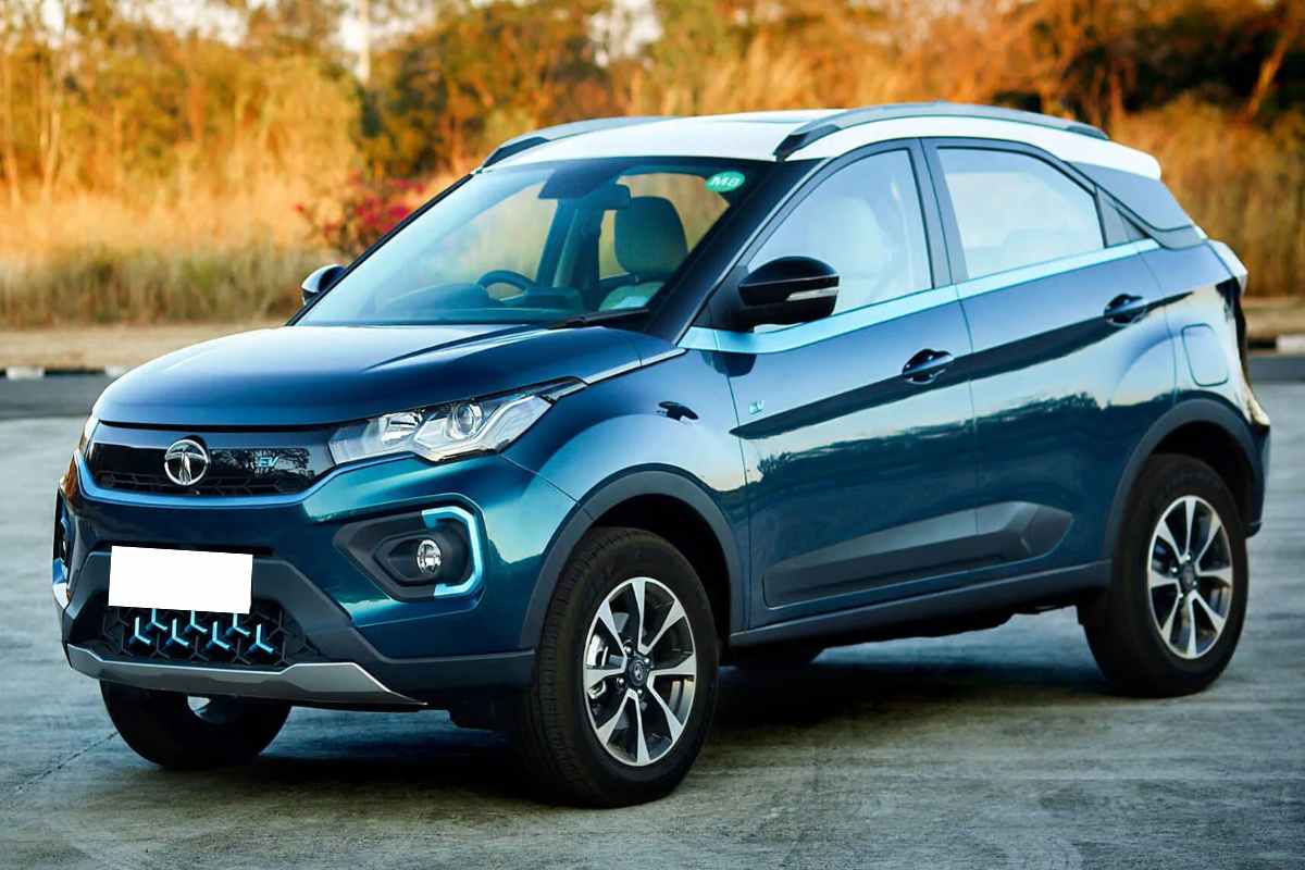 Tata electric car: टाटाच्या 'या' इलेक्ट्रिक कारनं लावलं सर्वांनाच वेड, विकले गेले 50 हजार यूनिट्स