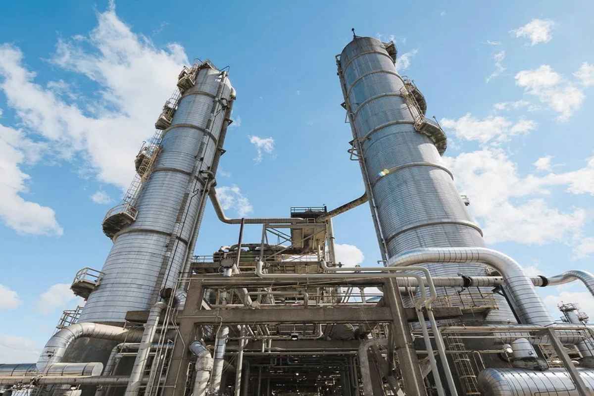 Merger MRPL with HPCL : बँकांनंतर आता तेल कंपन्यांचं सरकार करणार विलीनीकरण