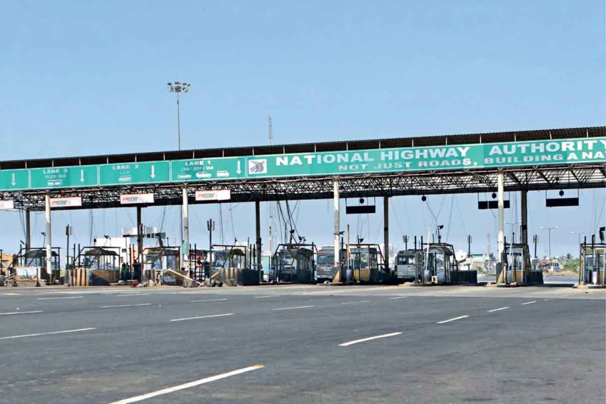 Toll Plaza: टोल प्लाझावर आता लागणार नाहीत वाहनांच्या लांबच लांब रांगा, सरकारनं उचललं पाऊल