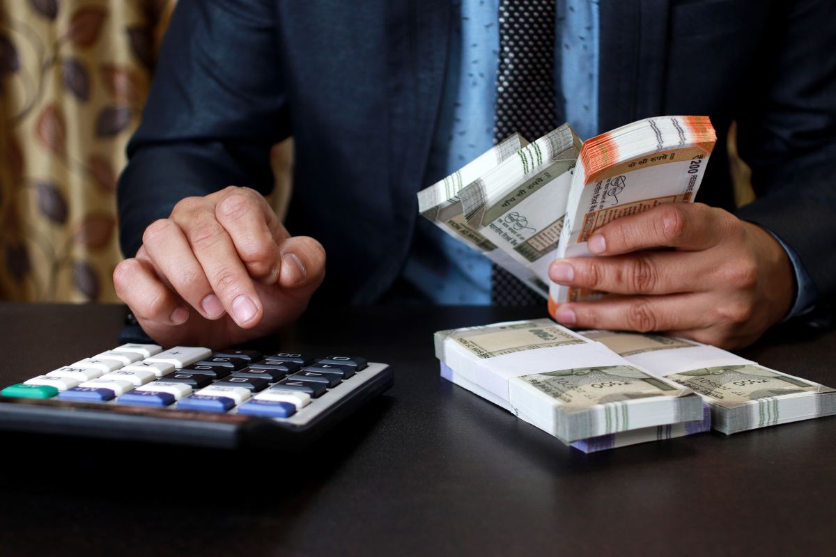 Unclaimed Bank deposits: बँक खात्यांमध्ये 35 कोटींपेक्षा जास्त रक्कम पडून; दावा करण्याची प्रक्रिया जाणून घ्या