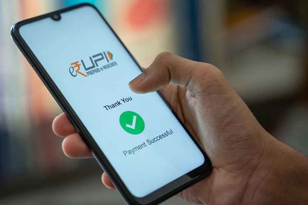 UPI payments : लोकांनी एटीएममध्ये जाणं केलं बंद! यूपीआयवरूनच होतायत व्यवहार; एसबीआयच्या अहवालात काय?