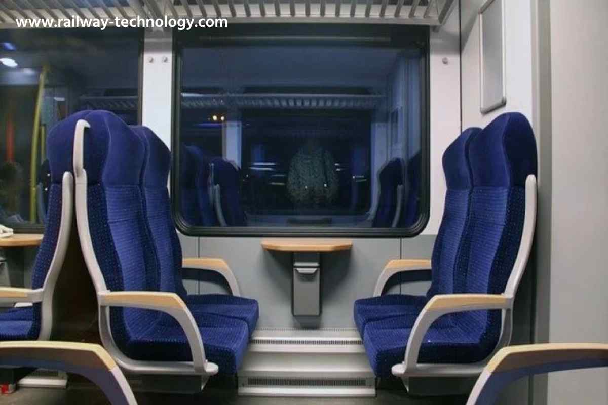 Vande Bharat train seats : 'वंदे भारत'चं  225 कोटींचं कंत्राट टाटा स्टीलला... प्रवाशांना मिळणार 'या' सुविधा