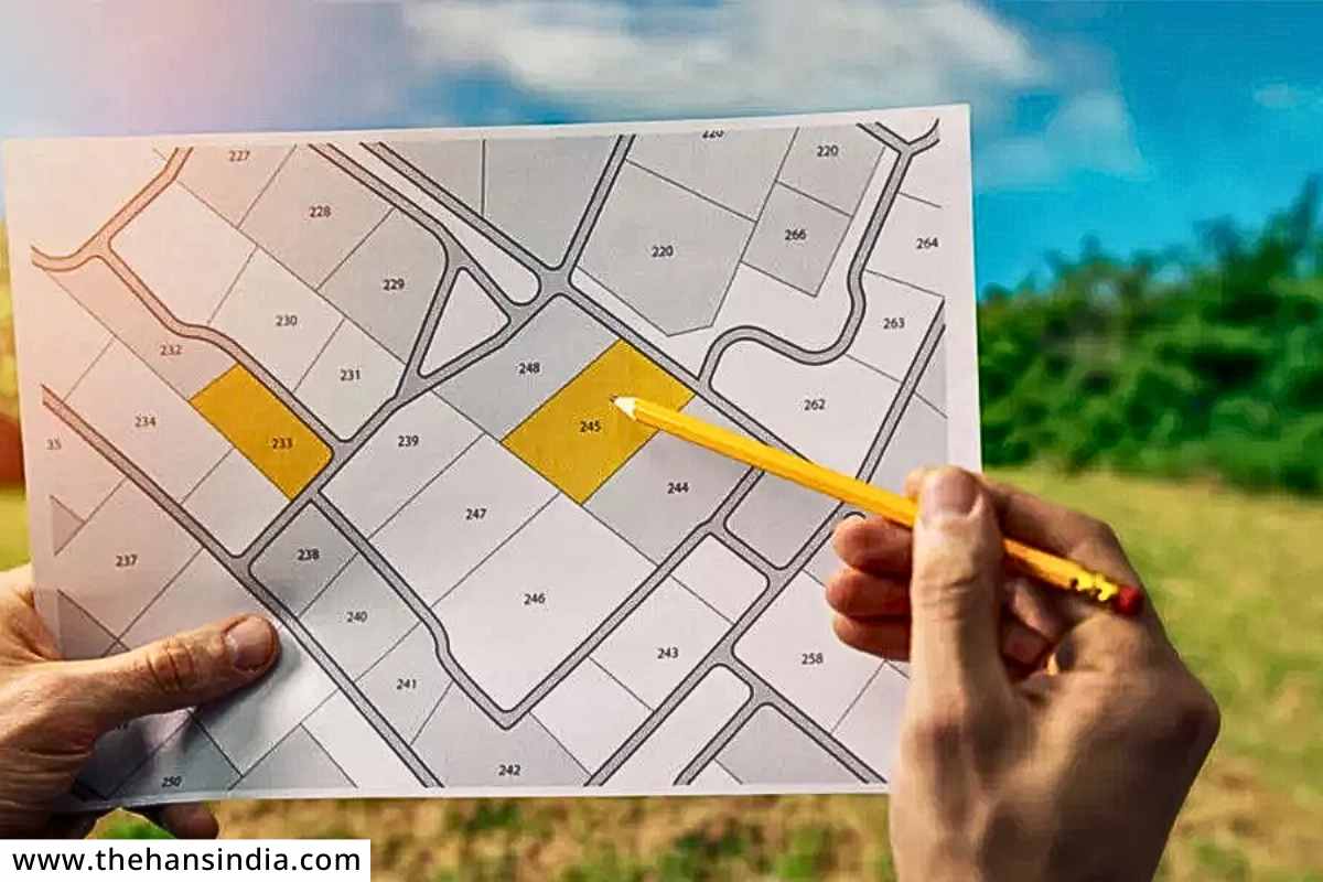 What is Khasra Number : शेतकरी योजनांसाठी आवश्यक असणारा खसरा नंबर म्हणजे नेमके काय?