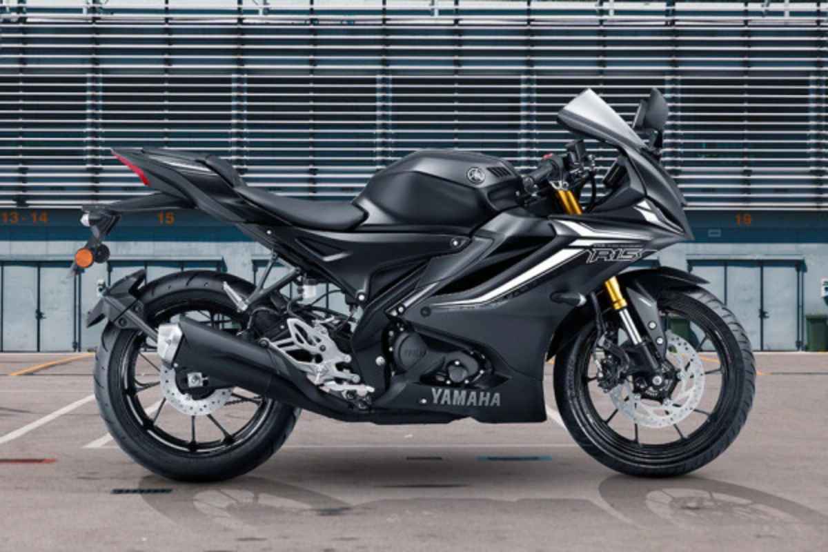Yamaha R15 V4